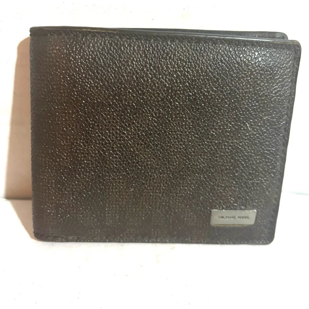 Michael kors  men’s MK signature print canvas wallet
